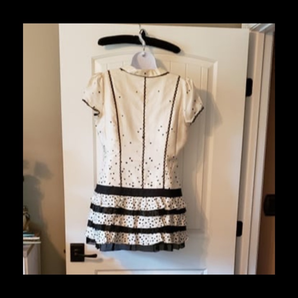 Bebe White & Black Short Sleeve Mini Flirty Dress in sz L. Like new. - Picture 8 of 16